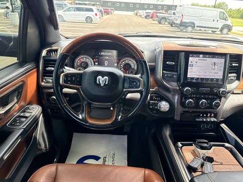 Used 2022 RAM 1500 Limited w/ Body Color Bumper Group AWD/4WD image 13