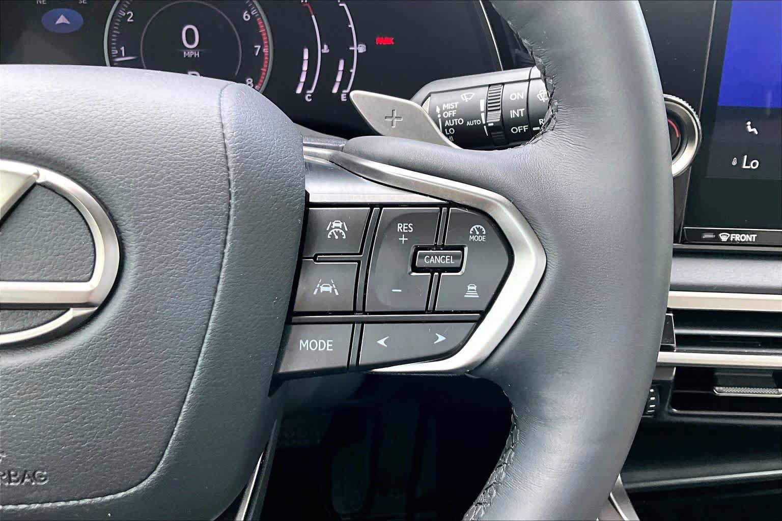 Used 2024 Lexus RX 350 FWD w/ Technology Package image 23