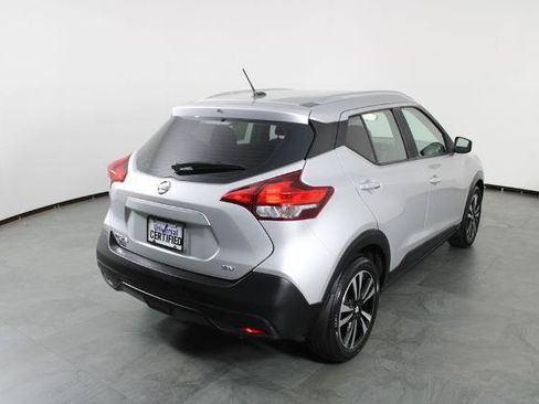 Certified 2019 Nissan Kicks SV FWD image 5