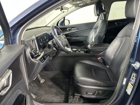 Used 2023 Kia Sportage EX w/ EX Premium Package image 11