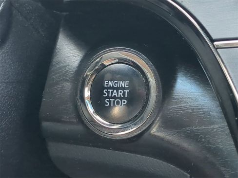 Used 2018 Toyota Avalon XLE w/ Protection Package image 28