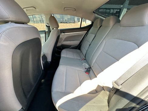 Used 2020 Hyundai Elantra SEL FWD image 4