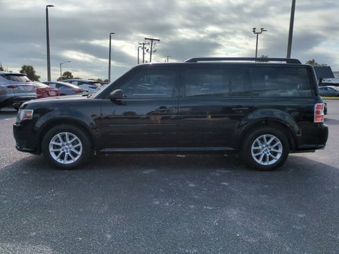 Used 2017 Ford Flex SE image 7