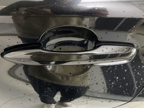 Used 2022 Toyota Venza Limited image 41