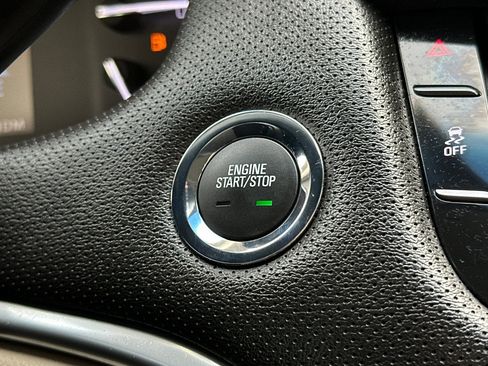 Used 2019 Cadillac XTS Luxury image 21