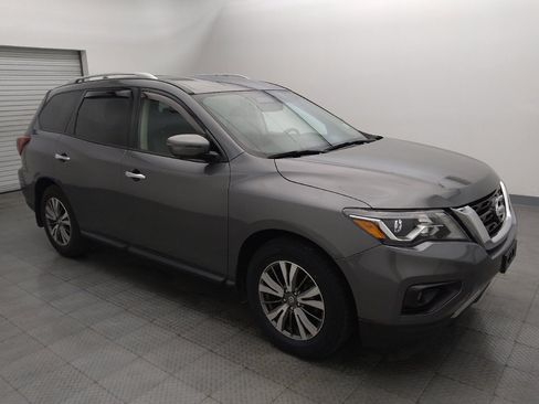 Used 2019 Nissan Pathfinder SL image 11