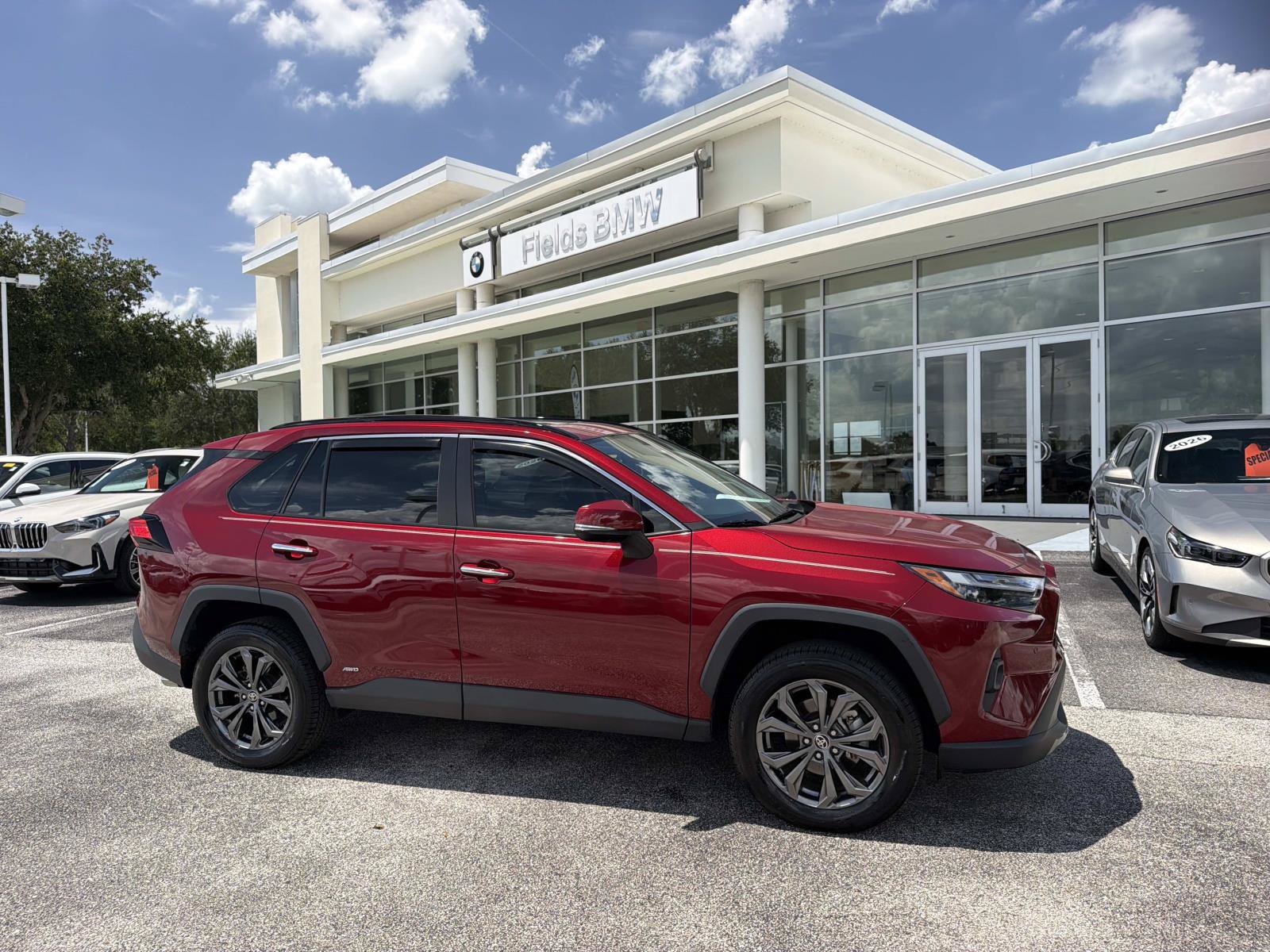 Used 2022 Toyota RAV4 Limited AWD/4WD image 1