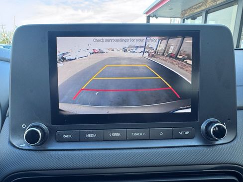 Used 2023 Hyundai Kona SE image 15