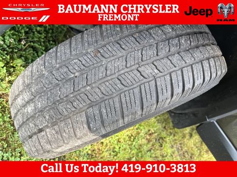 Used 2016 Jeep Cherokee Latitude w/ Safety/Convenience Group AWD/4WD image 27