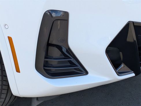 Used 2024 BMW X4 M40i w/ Premium Package image 17