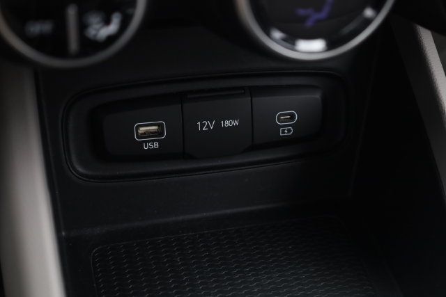 Used 2025 Hyundai Venue SEL FWD image 20