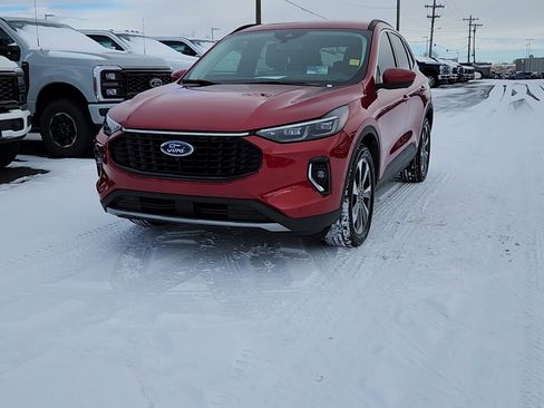Certified 2023 Ford Escape Platinum w/ Premium Technology Package image 5