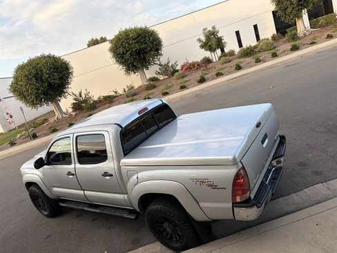 Used 2006 Toyota Tacoma PreRunner w/ TRD Off-Road Pkg #1 RWD image 13