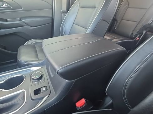 Used 2020 Chevrolet Traverse High Country FWD image 27