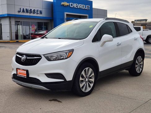 Used 2019 Buick Encore Preferred image 2