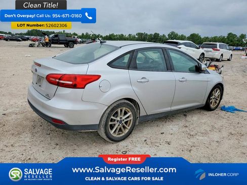 Used 2016 Ford Focus SE FWD image 4