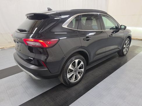 Used 2024 Ford Escape Platinum AWD/4WD image 4