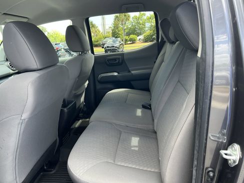 Used 2023 Toyota Tacoma SR5 AWD/4WD image 32