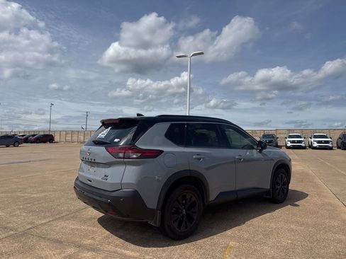 Certified 2023 Nissan Rogue SV w/ SV Premium B Package FWD image 20