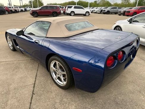 Used 2004 Chevrolet Corvette Convertible w/ Preferred Equipment Group RWD image 4