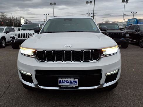 Used 2021 Jeep Grand Cherokee L Limited w/ MOPAR Finishing Package image 9