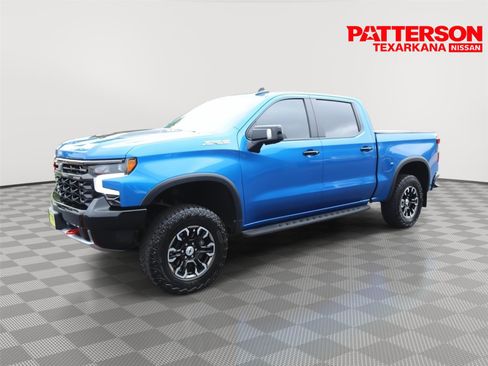 Used 2023 Chevrolet Silverado 1500 ZR2 w/ Technology Package AWD/4WD image 1