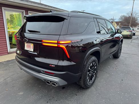 Used 2025 Chevrolet Traverse Z71 w/ Enhanced Driving Package image 5