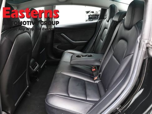 Used 2018 Tesla Model 3 Long Range image 19