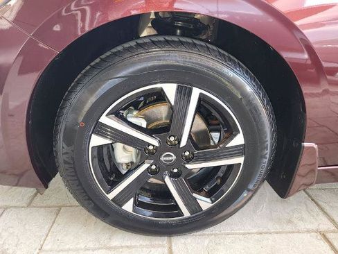Certified 2025 Nissan Sentra SV FWD image 30