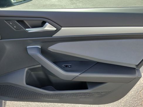 New 2026 Volkswagen Jetta SE FWD image 8