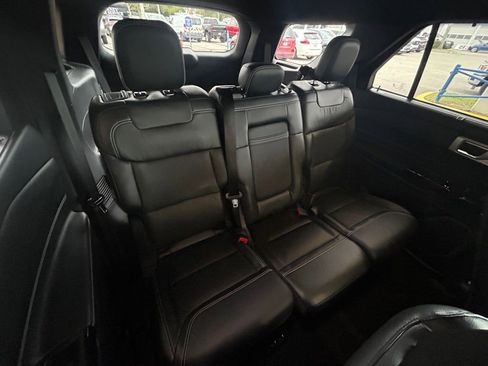 Used 2022 Ford Explorer ST w/ Equipment Group 401A image 29