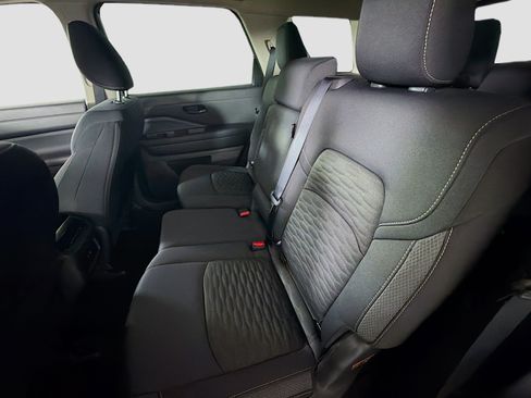 Used 2025 Nissan Pathfinder SV FWD image 27