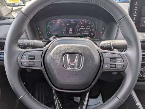 Certified 2025 Honda Accord EX-L image 17