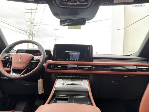 New 2026 Lincoln Aviator Reserve image 10