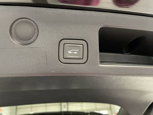 New 2026 Chevrolet Equinox RS w/ Convenience Package III FWD image 16