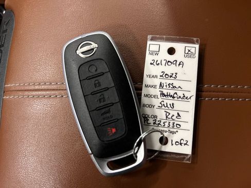 Used 2023 Nissan Pathfinder Platinum AWD/4WD image 32
