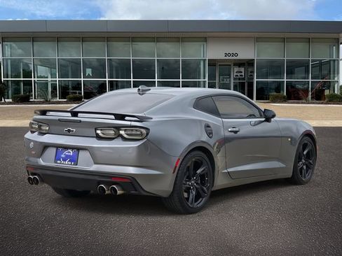 Used 2021 Chevrolet Camaro SS image 4