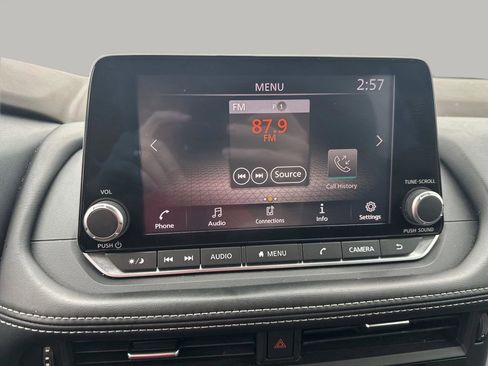 Used 2021 Nissan Rogue S image 18