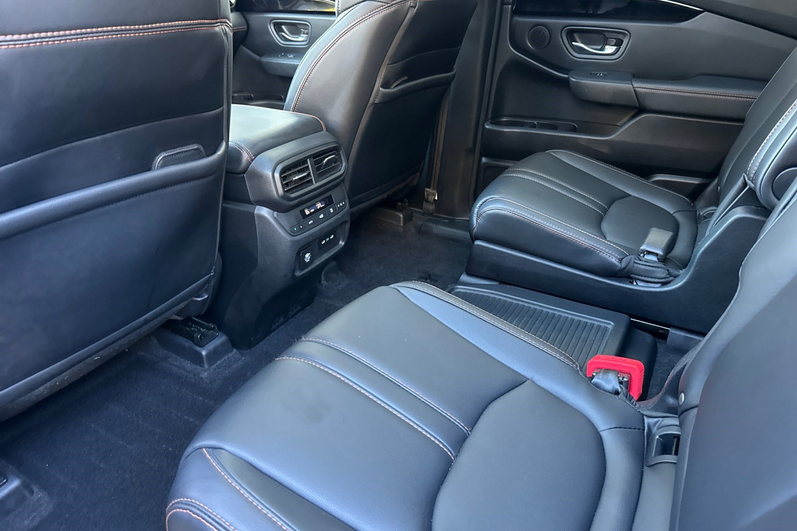 Used 2025 Honda Pilot TrailSport image 30