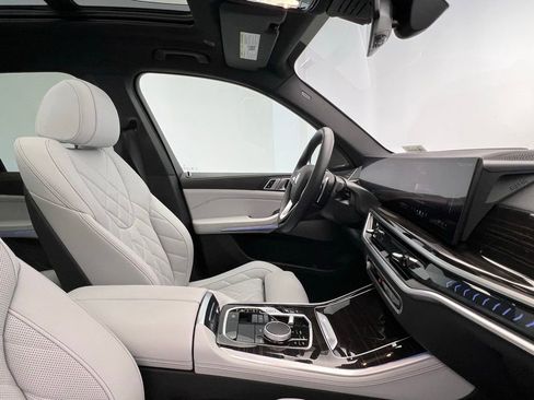 Certified 2025 BMW X5 xDrive40i image 6