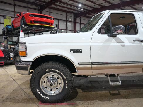 Used 1997 Ford F250 XLT image 3