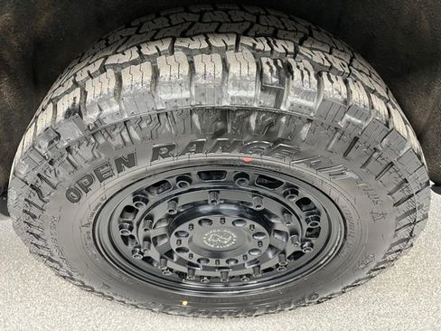 Used 2016 Jeep Grand Cherokee Limited 75th Anniversary image 16