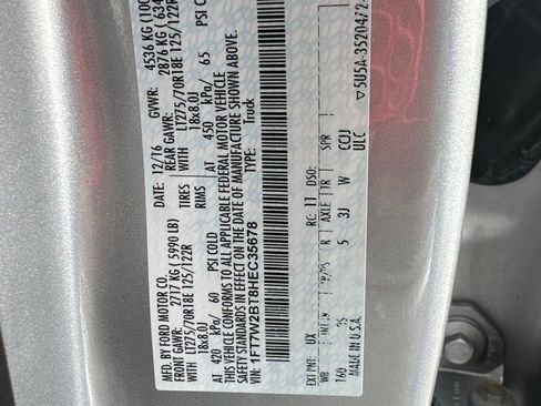 Used 2017 Ford F250 XLT w/ XLT Value Package AWD/4WD image 38