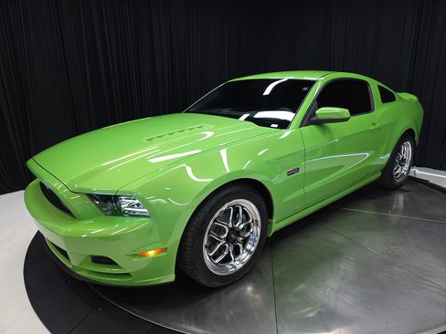 Used 2013 Ford Mustang GT Premium w/ Comfort Pkg RWD image 47