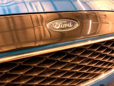 Used 2017 Ford Focus SEL w/ Cold Weather Package image 29