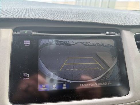 Used 2018 Honda HR-V EX-L image 11