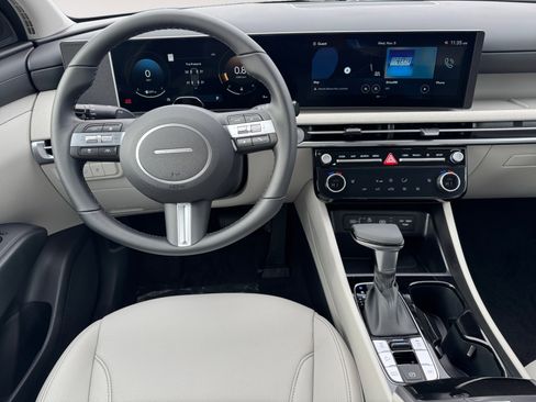 New 2025 Hyundai Tucson SEL image 12