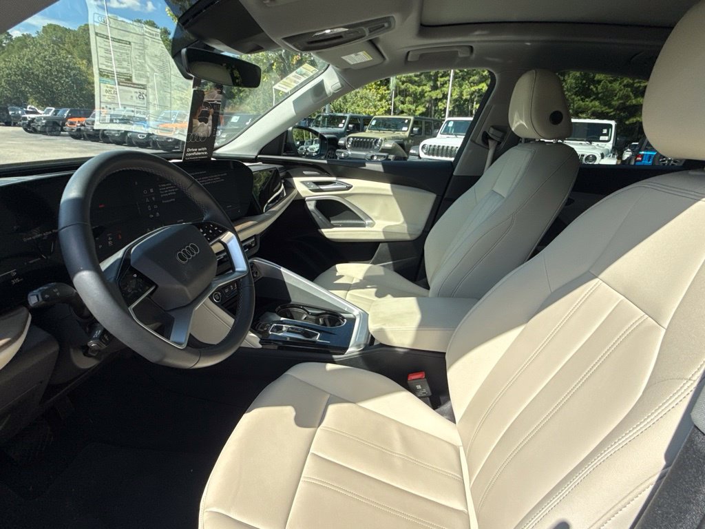 Used 2025 Audi Q5 Premium Plus AWD/4WD image 11