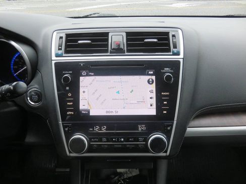 Used 2018 Subaru Outback 2.5i Limited AWD/4WD image 17