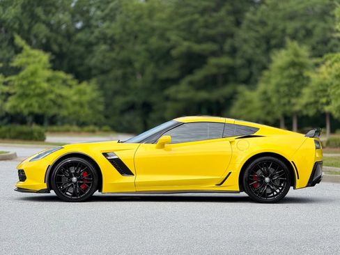 Used 2018 Chevrolet Corvette Z06 RWD image 9